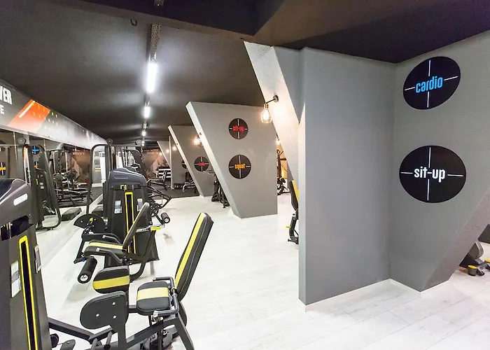 فورمباك ثيرمال سويت آند أبارت 3*